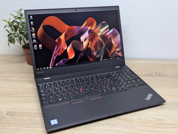 Ноутбук Б/В Lenovo ThinkPad T570, Intel Core i5-7300U, DDR4 8GB, SSD 256GB, 15.6" Full HD