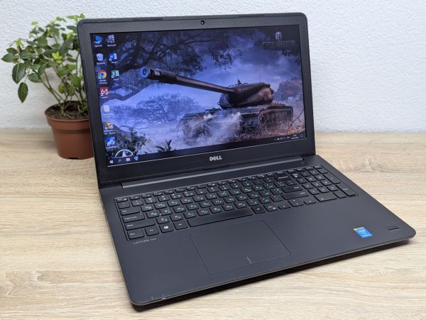 Ноутбук Б/В Dell Latitude 3550, Intel Core i5-5200U, DDR3 8GB, SSD 120GB, 15.6" HD