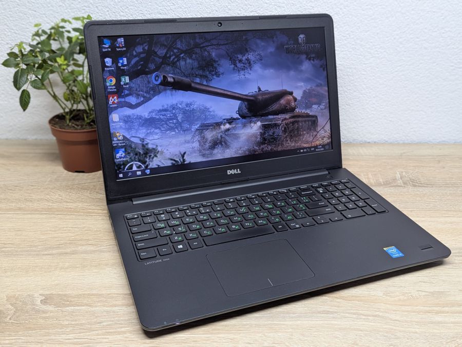 Ноутбук Б/В Dell Latitude 3550, Intel Core i5-5200U, DDR3 8GB, SSD 120GB, 15.6" HD