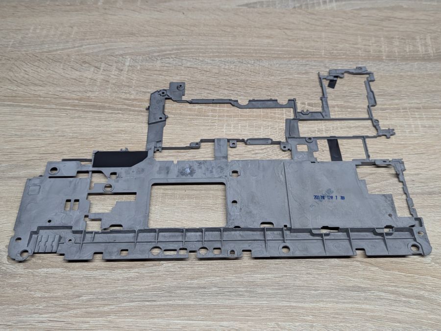 Б/В Середня частина корпусу,каркас для ноутбука HP 850 G3 821186-001 [ProductHub SKU 821186]