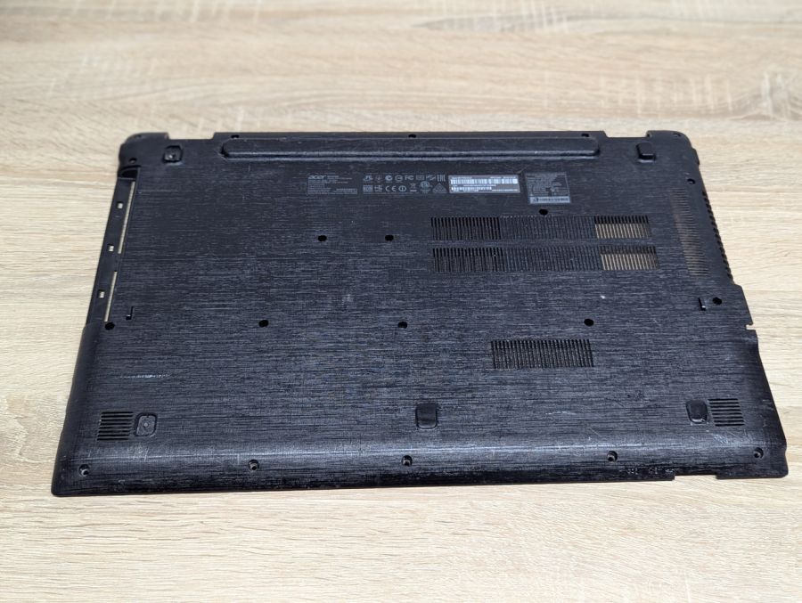 Б/В Нижня частина корпусу (піддон) для ноутбука Acer Aspire E5-772G [ProductHub SKU 04X05]
