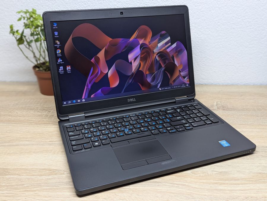 Ноутбук Б/В Dell Latitude E5550, Intel Core i5-5300U, DDR3 8 GB, SSD 128GB, 15.6" Full HD [ProductHub SKU Dell595]