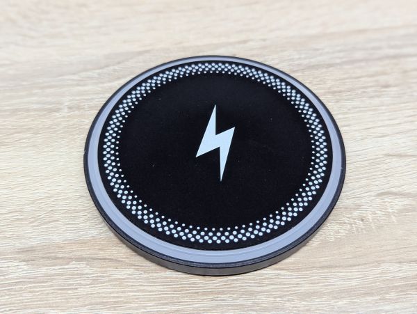 Новий Бездротовий зарядний пристрій CWD-V037 15 Вт [ProductHub SKU CWD-V037(16)]