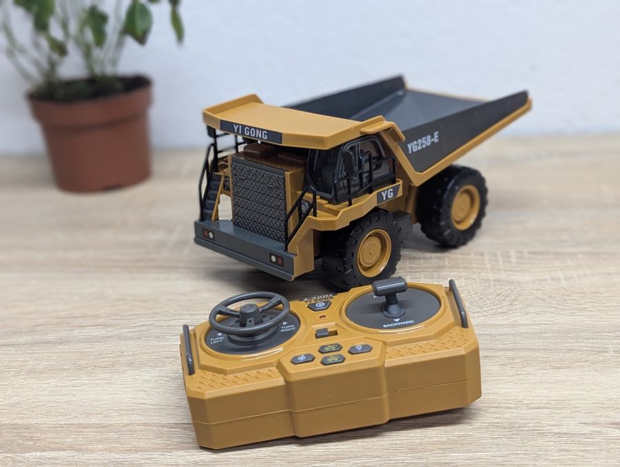 Новий Cамоскид на радіокеруванні YG258-E [ProductHub SKU YG258-E(19)]