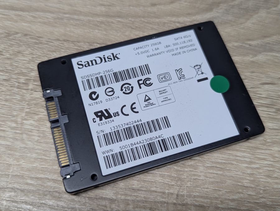 Б/В SSD SanDisk Ultra Plus 256GB 2.5" [ProductHub SKU SDUP256]