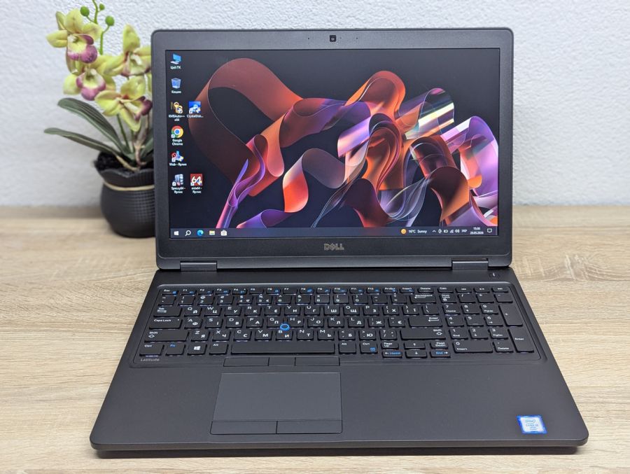 Ноутбук Б/В Dell Latitude 5580, Intel Core i5-6300U, DDR4 8 GB, SSD 256GB, 15.6" HD [ProductHub SKU Dell607]