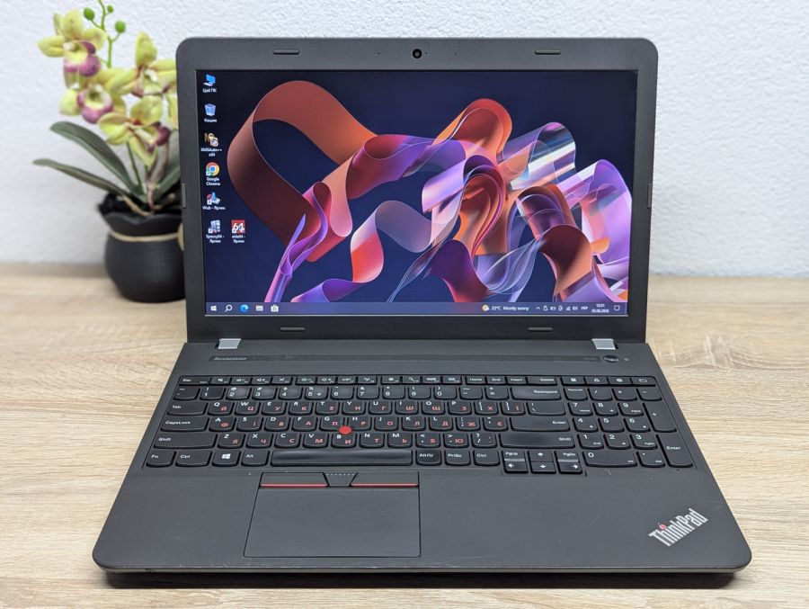 Ноутбук Б/В Lenovo E550, Intel Core i3-5005U, DDR3 8 GB, SSD 128GB, 15.6" HD [ProductHub SKU L595]
