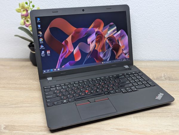 Ноутбук Б/В Lenovo E550, Intel Core i3-5005U, DDR3 8 GB, SSD 128GB, 15.6" HD