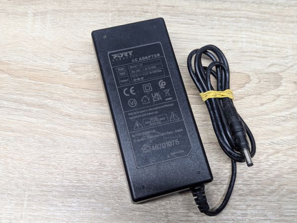 Блок живлення Port Connect 900007-HP 90 Вт 19.5 В 4.62 А 4.5 x 3.0 мм Б/В