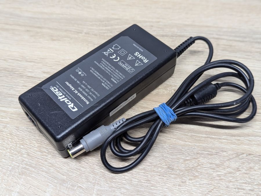 Блок живлення Qoltec 50093 90 Вт 20V 4.5A 7.9x5.5 мм Б/В
