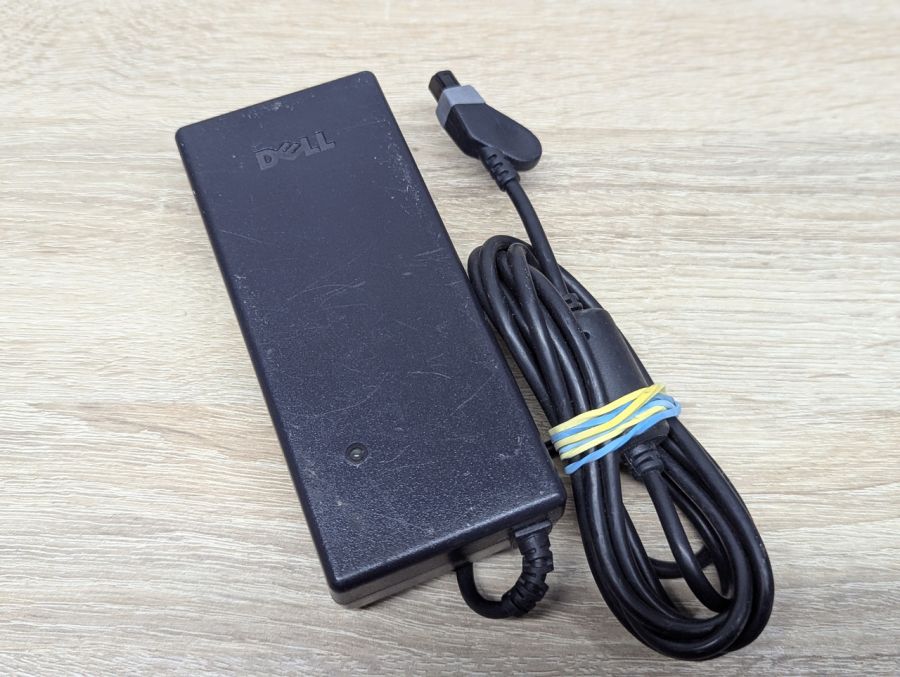 Блок живлення Dell PA-1900-05D 90 Вт 20 В 4.51 А 3-pin square tip Б/В