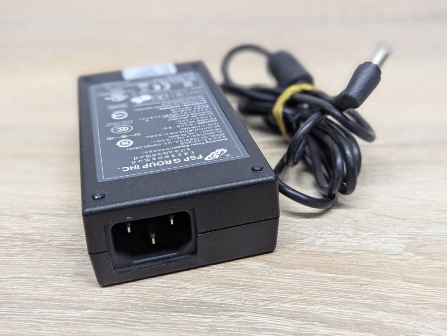 Б/В Блок живлення FSP Group Inc FSP060-DBAE1 60Вт 12В 5А 5.5x2.5 мм [ProductHub SKU DBAE1]
