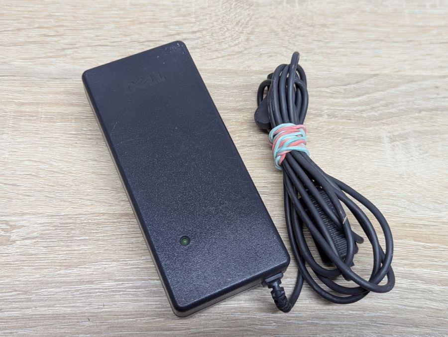 Б/В Блок живлення Dell AA20031 Family PA-6 70W, 20V,3.5A,3pin [ProductHub SKU AA20031]