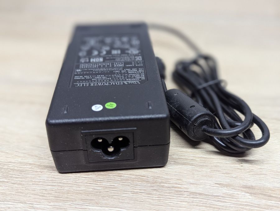 Б/В Блок живлення EDAC EA11013C-240,90 Вт, 24 В ,3.75 А,5.5 x 2.5мм [ProductHub SKU EA11013C]