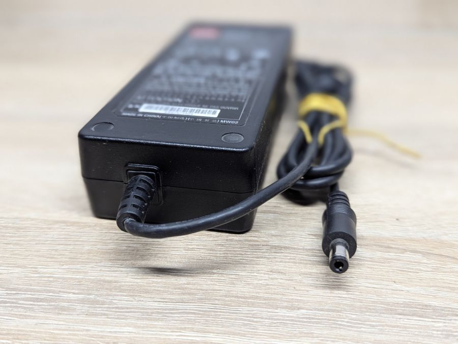 Б/В Адаптер живлення Mean Well GS90A48-P1M,90 Вт,48 В,1.875 А,2.5 x 5.5 мм [ProductHub SKU GS90A48]