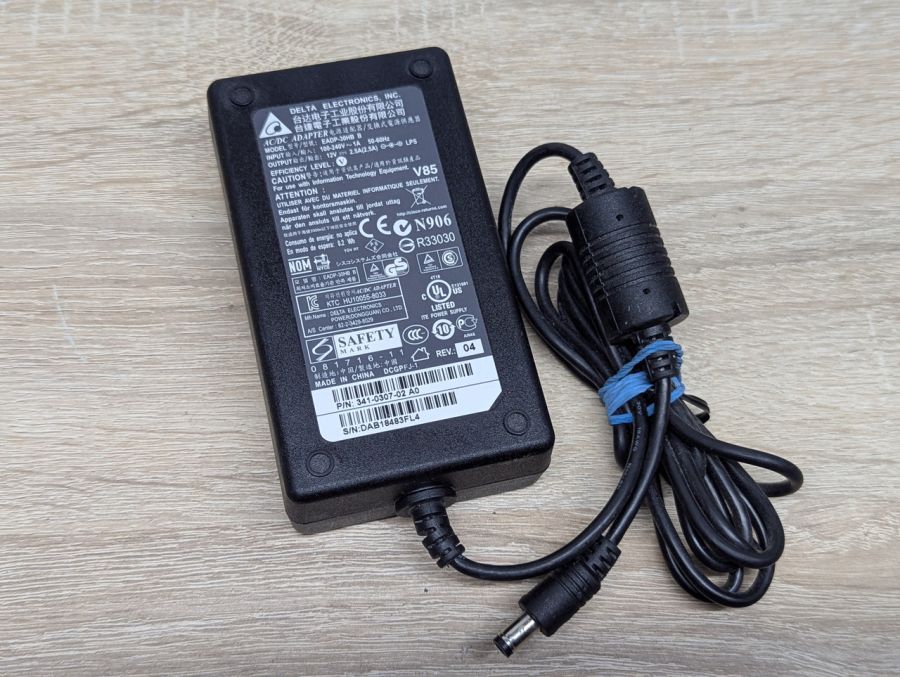 Адаптер живлення Delta Electronics EADP-30HB B,30 Вт,12В, 2.5А,5.5 x 2.5 мм Б/В