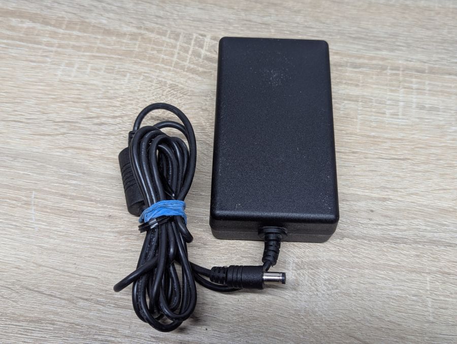 Адаптер живлення Delta Electronics EADP-30HB B,30 Вт,12В, 2.5А,5.5 x 2.5 мм Б/В