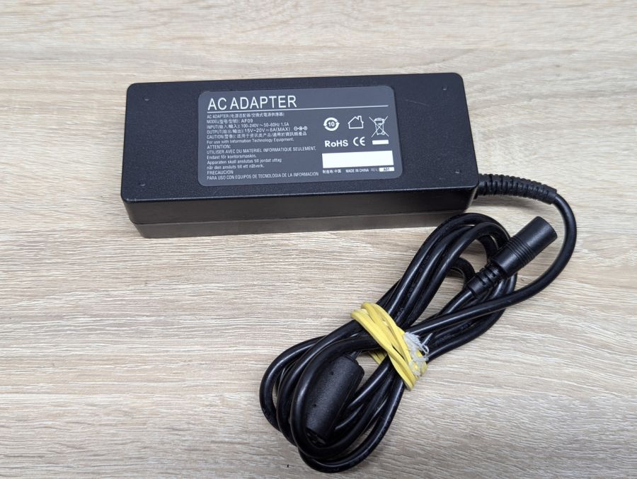 Б/В Універсальний блок живлення AF09,120 Вт,20 В,6 А, 3-pin mini-DIN [ProductHub SKU AF09120]