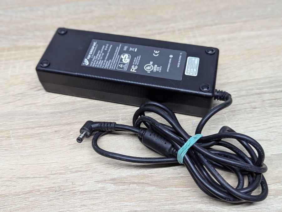 Адаптер живлення FSP Group Inc FSP096-AHA, 96W,12V,8A, 5.5x 2.5 мм Б/В