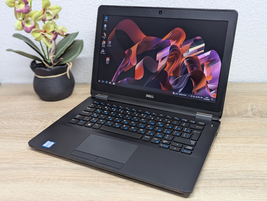 Ноутбук Б/В Dell Latitude E7270, Intel Core i7-6600U, DDR4 8GB, SSD 128GB, 12" HD
