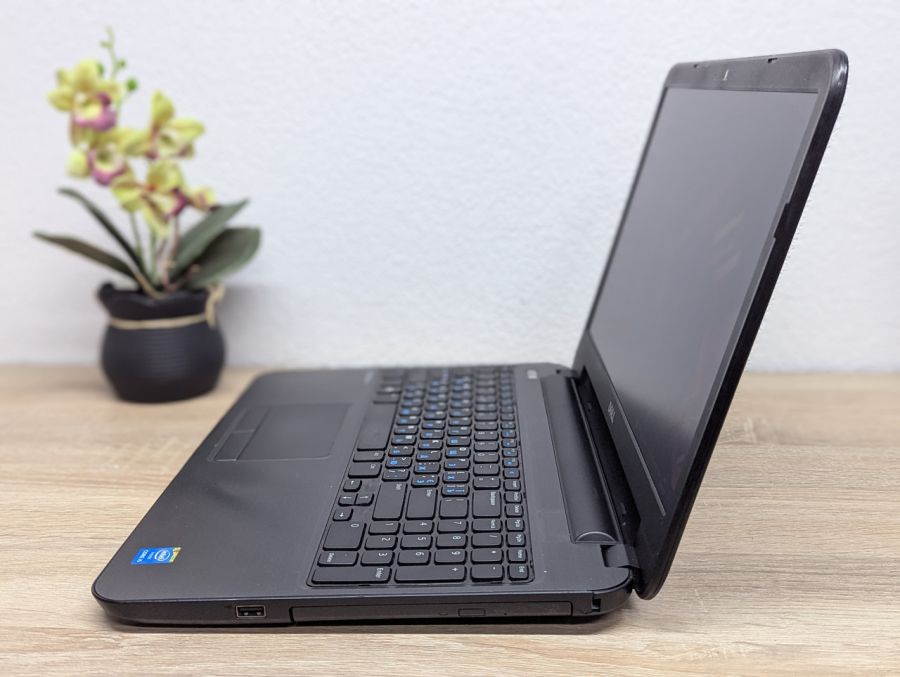 Ноутбук Б/В Dell Latitude 3540, Intel Core i5-4210U, DDR3 8GB, SSD 128GB, 15.6" HD