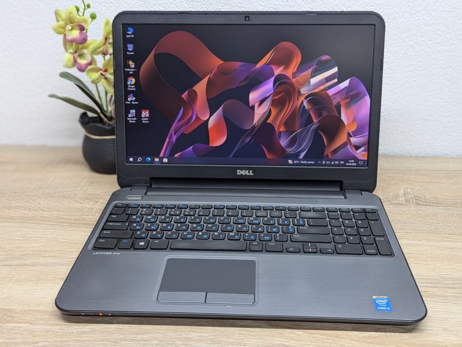 Ноутбук Б/В Dell Latitude 3540, Intel Core i5-4210U, DDR3 8GB, SSD 128GB, 15.6" HD