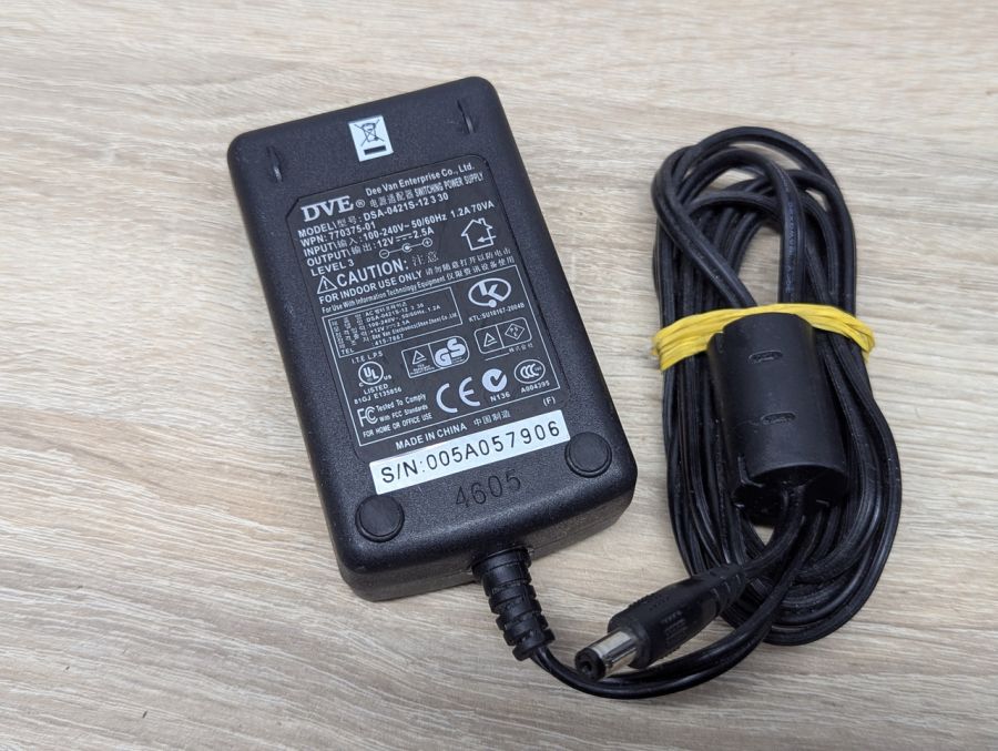 Блок живлення DVE DSA-0421S-12, 30Вт,12В, 2.5А,5.5 x 2.1 мм Б/В