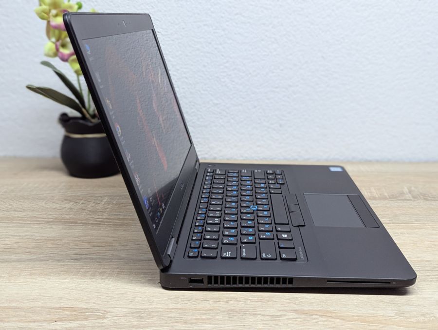 Ноутбук Б/В Dell Latitude E5470, Intel Core i5-6440HQ, DDR4 8GB, SSD 256GB, 14" Full HD [ProductHub SKU Dell617]