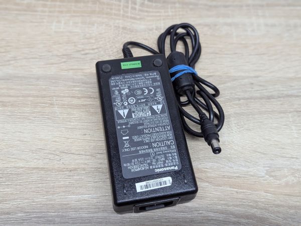Блок живлення Panasonic TAZ4CD0812H,12 В,2.5 А,30 Вт,6.3x3.0мм Б/В