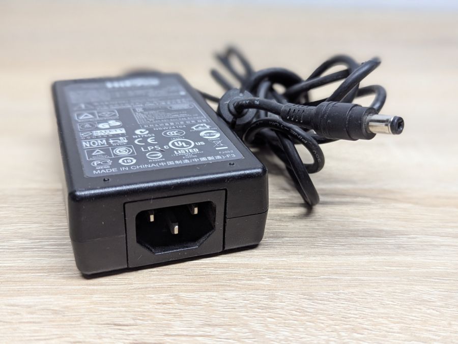 Б/В Блок живлення HIPRO HP-A0502R3D,50W,12V, 4.16A, 5.5x2.1мм [ProductHub SKU A0502R3D]