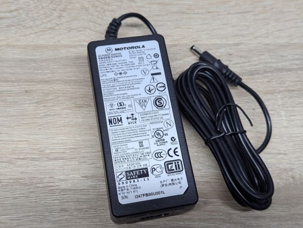 Блок живлення Motorola AA26100L, 9 В ,2 А ,18 Вт, 4.0x1.7 мм Б/В