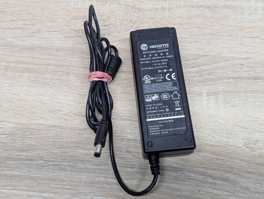 Б/В Блок живлення Honoto ADS-65LSI-19-1,24 В,2.5 А,60 Вт,5.5x 2.1 мм [ProductHub SKU ADS-65LSI-]