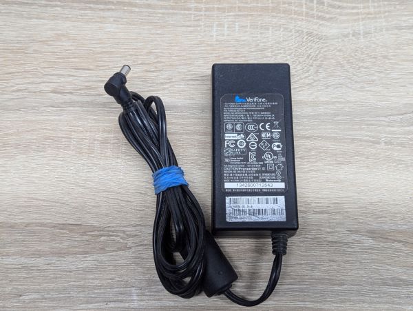 Блок живлення Verifone для POS-терміналів,37 Вт,9.3 В, 4 А,5.5 x 2.5 мм Б/В