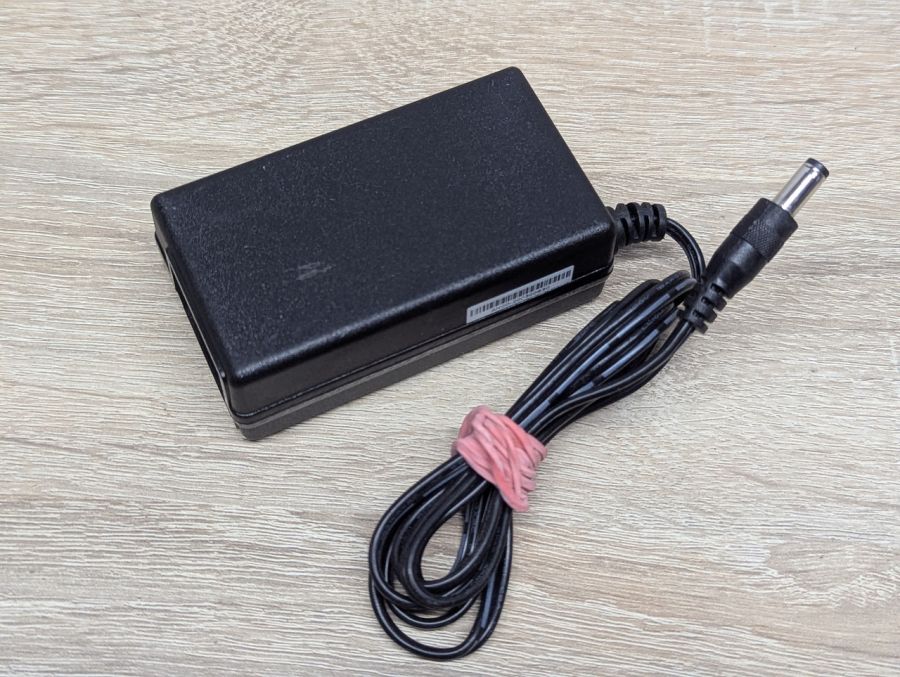 Блок живлення Billion BA024-050400MAX,5 В,4.0 А,20W,5.5x2.5мм Б/В