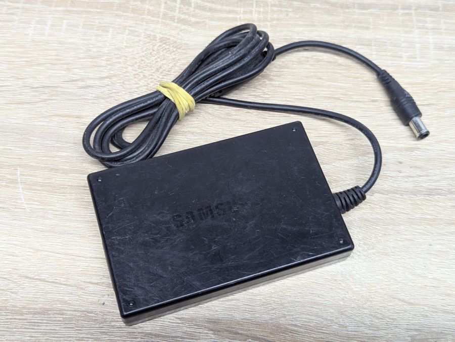 Б/В Блок живлення Samsung AD-3612S, 36 Вт,12 В,3 А,6.5 x 4.4 mm + Pin [ProductHub SKU AD-3612S]