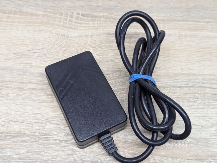 Б/В Блок живлення Iomega UP01842010,+5V (1.0A),+12V (0.75A),Mini-DIN 5 pin [ProductHub SKU UP01842010]