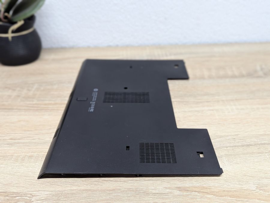 Нижня сервісна кришка для ноутбука HP EliteBook 8570p,8560p Б/В