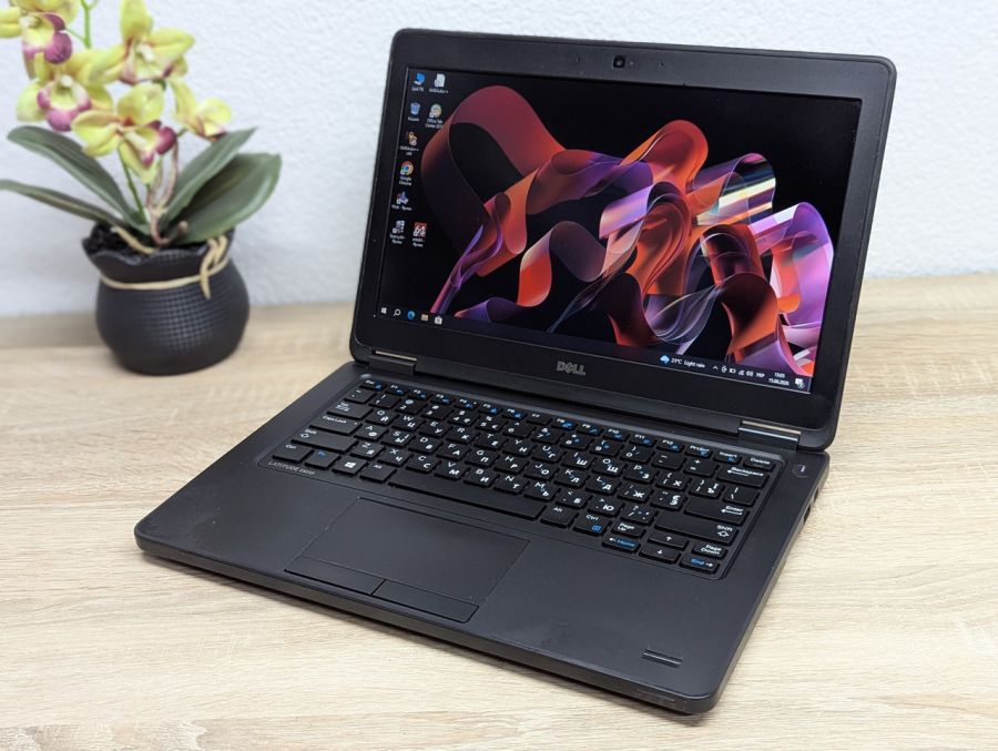 Ноутбук Б/В Dell Latitude E5250, Intel Core i5-5300U, DDR4 8GB, SSD 128GB, 12" HD [ProductHub SKU Dell629]