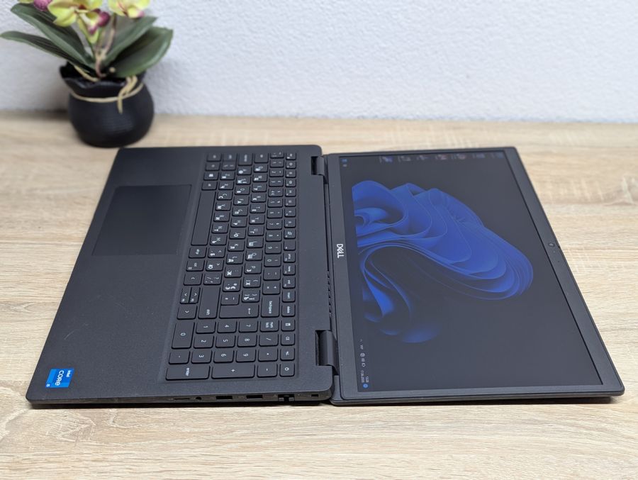Ноутбук Б/В Dell Latitude 3520, Intel Core i5-1135G7, DDR4 16 GB, SSD 256GB, 15.6" Full HD [ProductHub SKU Dell634]