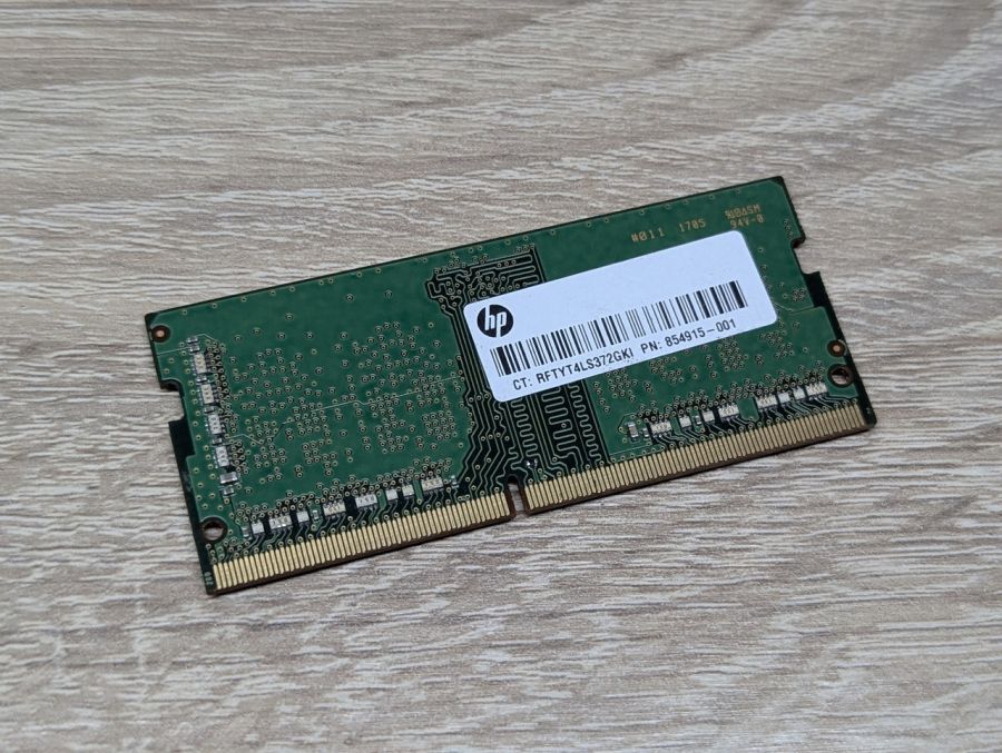 Оперативна память Samsung DDR4 4GB 2400MHz SO-DIMM