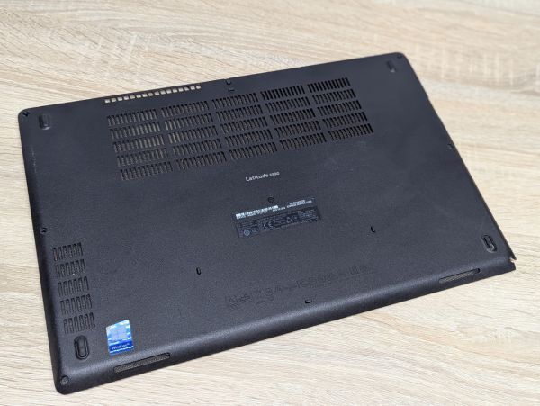 Б/В Піддон для ноутбука Dell Latitude 5590 [ProductHub SKU 0R58R6]