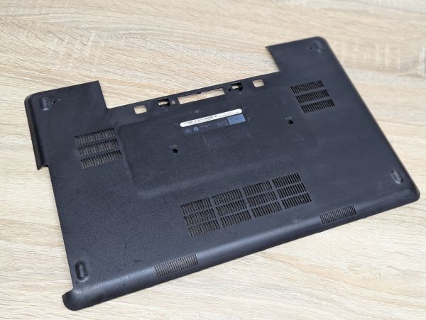 Б/В Нижня сервісна кришка для ноутбука Dell Latitude E5540