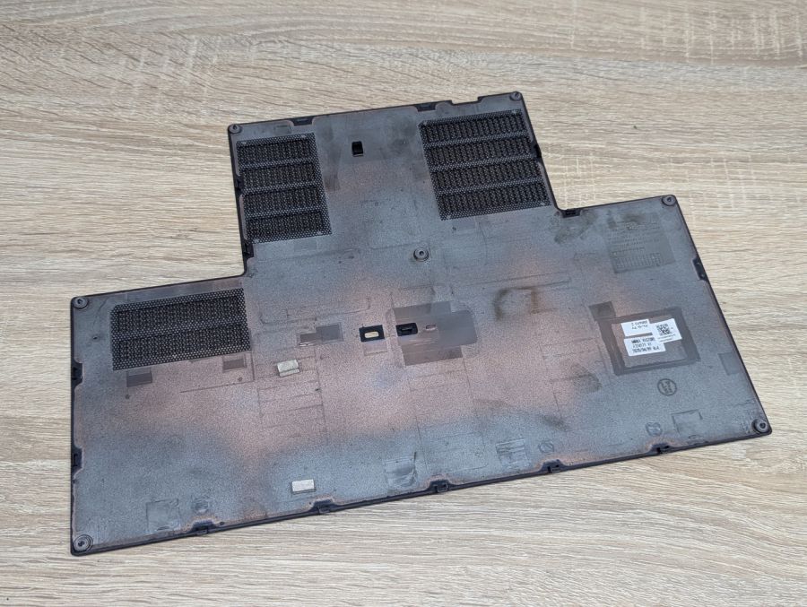 Б/В Cервісна кришка для ноутбука Lenovo ThinkPad P53 [ProductHub SKU AP1DB000200]