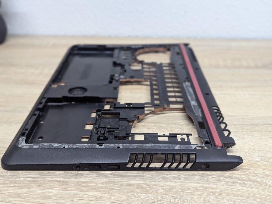 Піддон для ноутбука Dell Inspiron 15 7559,7557,5576,5577 Б/В