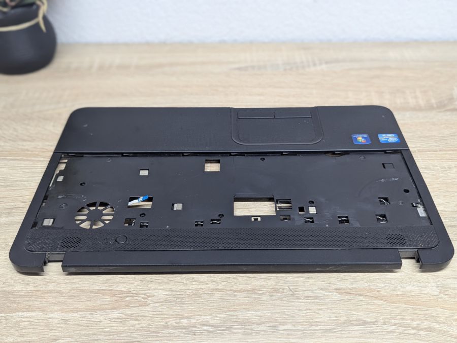 Б/В Топкейс для ноутбука Toshiba Satellite C850 / C855 [ProductHub SKU ZWA1E01]