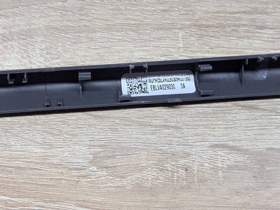 Кришка-заглушка петель екрана для ноутбука Lenovo ThinkBook 14-IML\14-IIL Б/В