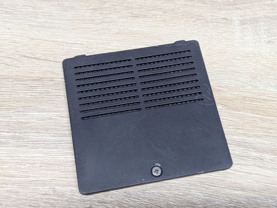 Б/В Cервісна кришка відсіку RAM для ноутбука Dell Vostro 1500, 1700\Dell Inspiron 1520, 1521, 1720, 1721 [ProductHub SKU 0UW439]