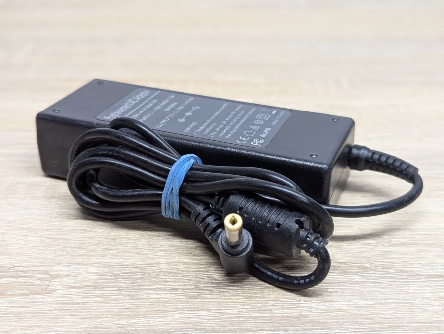 Б/В Блок живлення 90W,19V, 4.74A,5.5 х 2.5 мм [ProductHub SKU hly1904740]