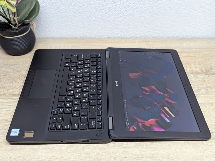 Ноутбук Б/В Dell Latitude E5270, Intel Core i5-6300U, DDR4 8GB, SSD 256GB, 12" HD [ProductHub SKU Dell636]
