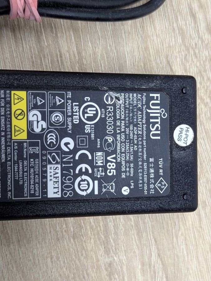Б/В Блок живлення Fujitsu ADP-65JH AD,65W,20V,3.25A,5.5 x 2.5 мм [ProductHub SKU ADP-65JH AD]